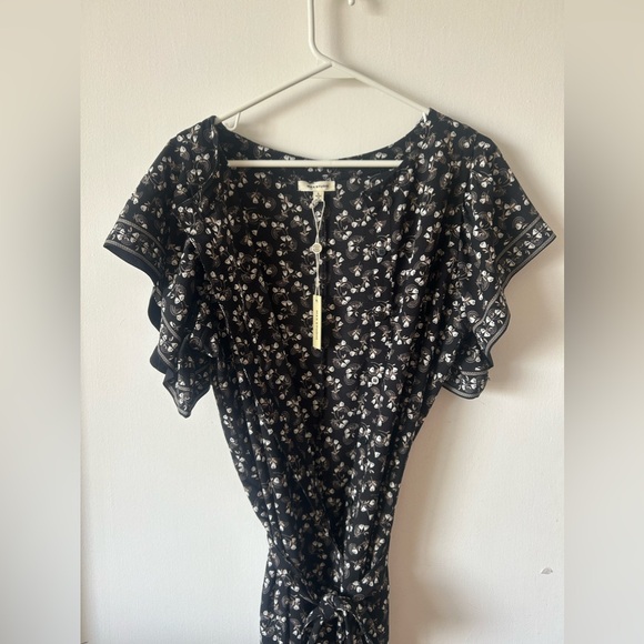 Max Studio (Nordstrom) Crepe Short-Sleeve Floral Jumpsuit - NWT - Picture 4 of 6